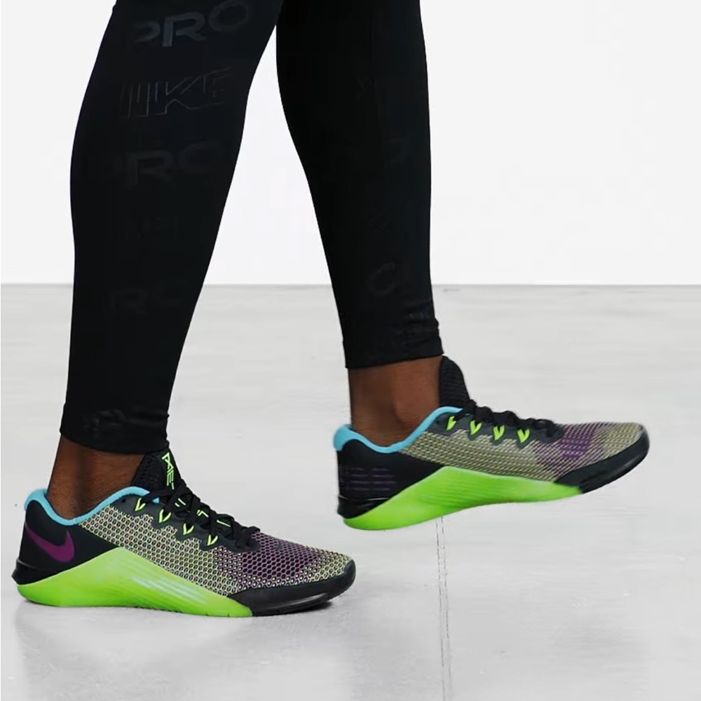 Nike Metcon 5 - *Glow in the Dark sole! W8.5